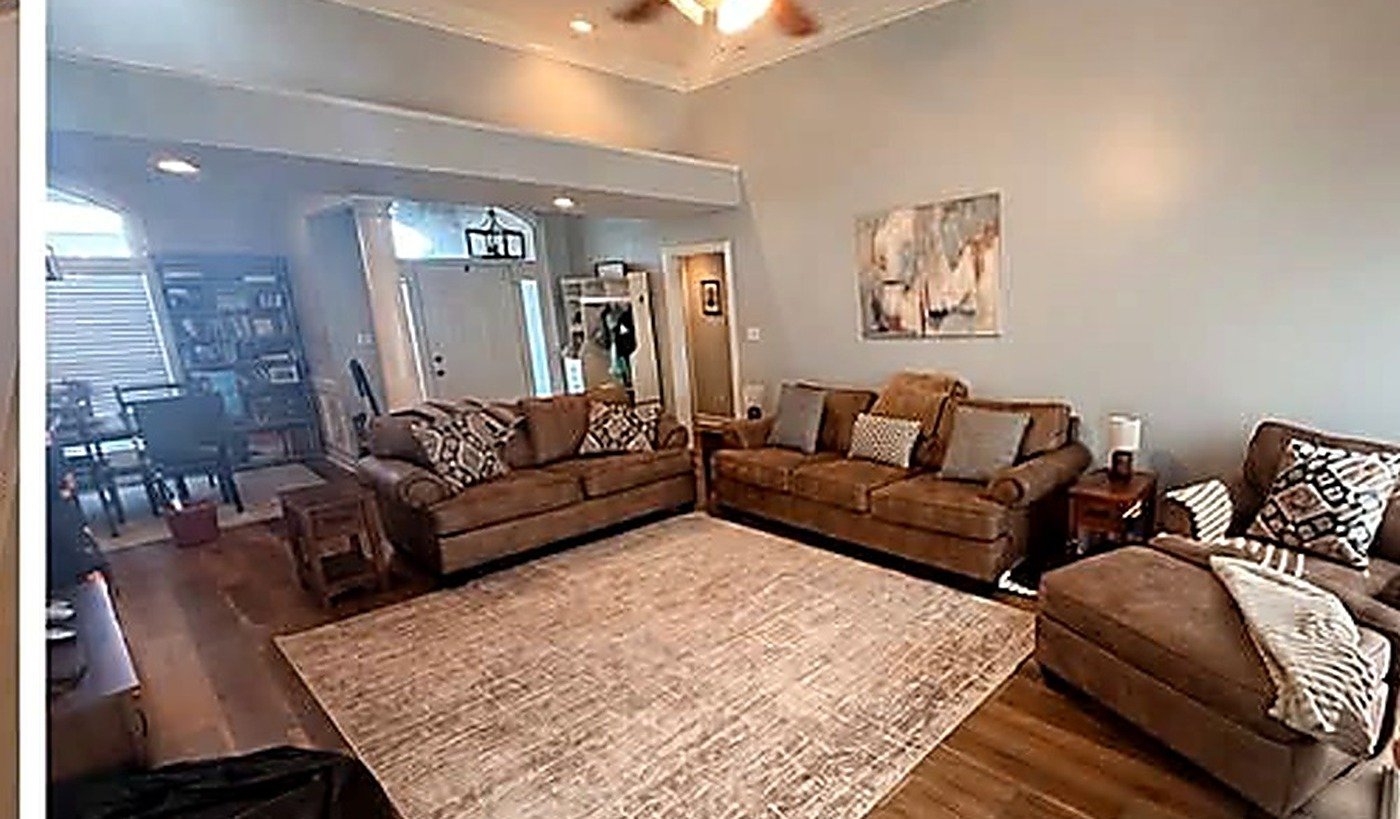 Clean living room